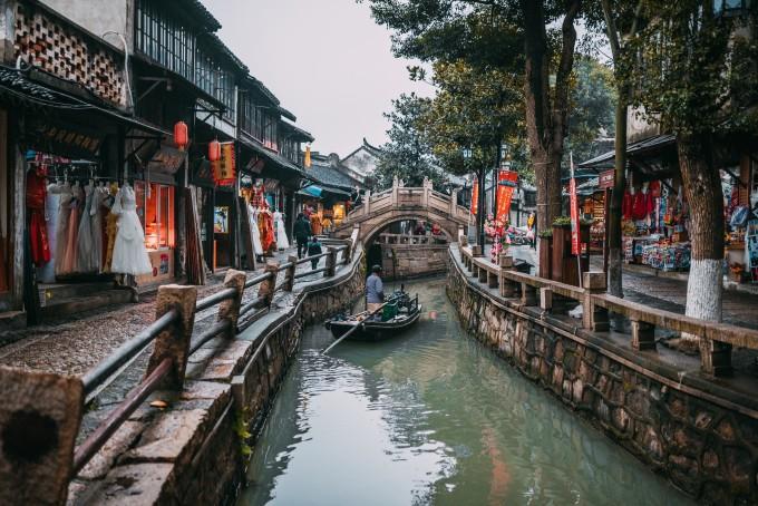 湖南高院发布2023年度优化法治化营商环境典型案例